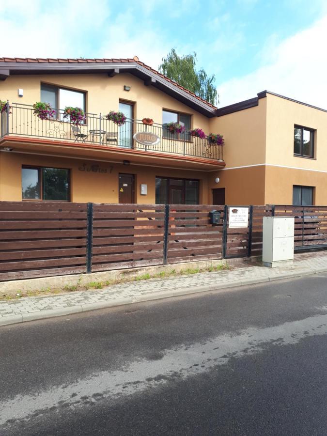 Juro Guest House Шяуляй Экстерьер фото