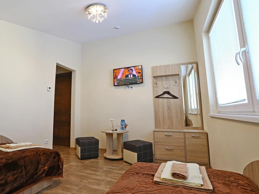 Juro Guest House Шяуляй Экстерьер фото