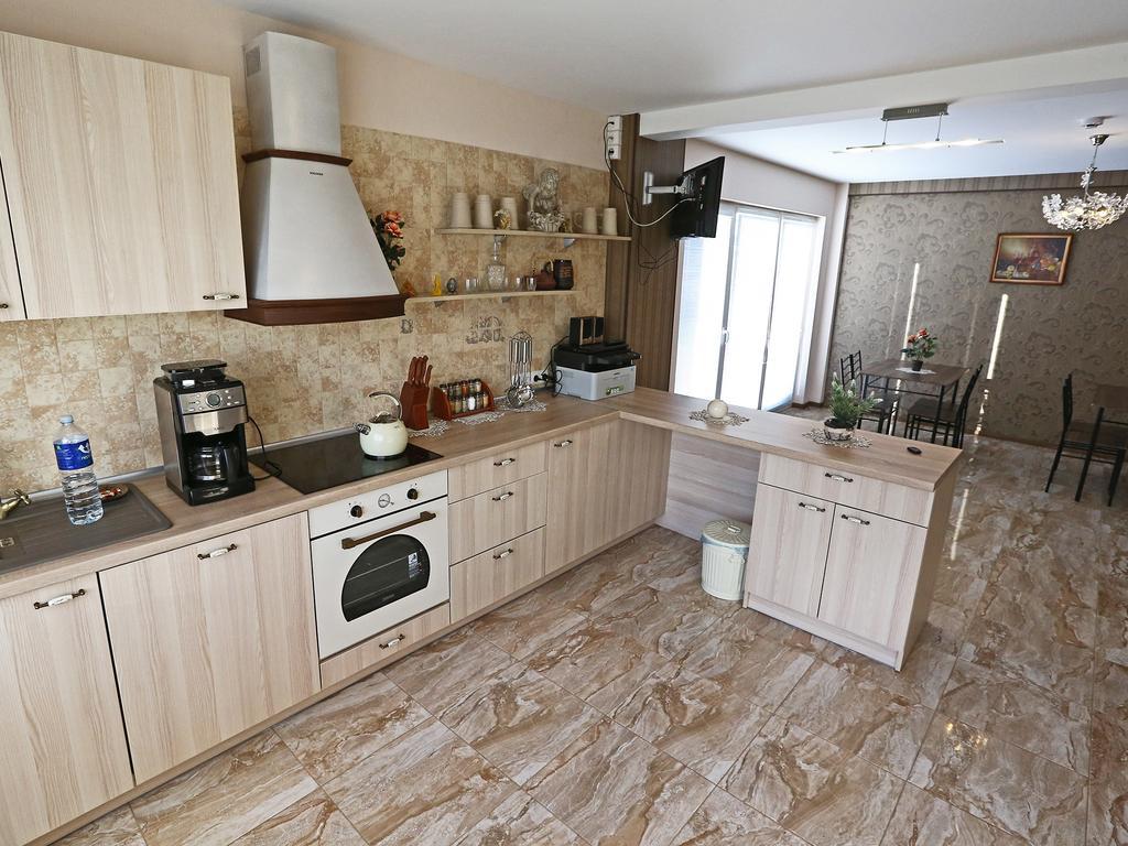 Juro Guest House Шяуляй Экстерьер фото