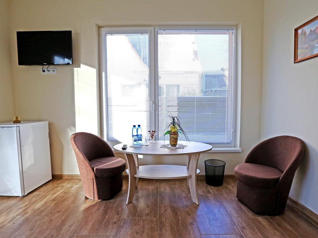 Juro Guest House Шяуляй Экстерьер фото