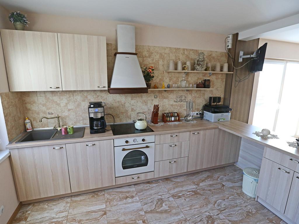 Juro Guest House Шяуляй Экстерьер фото