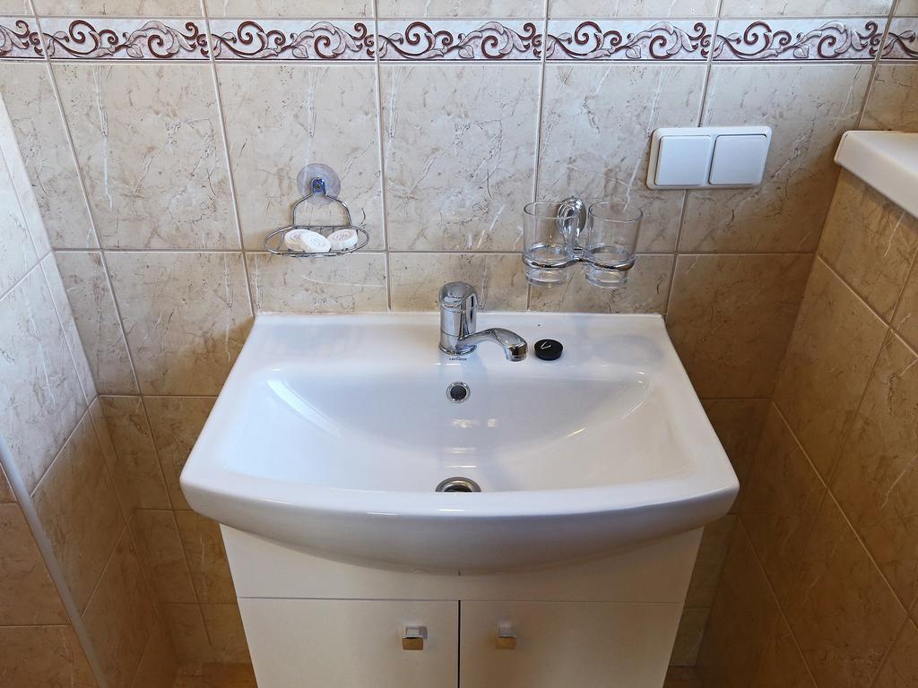Juro Guest House Шяуляй Экстерьер фото