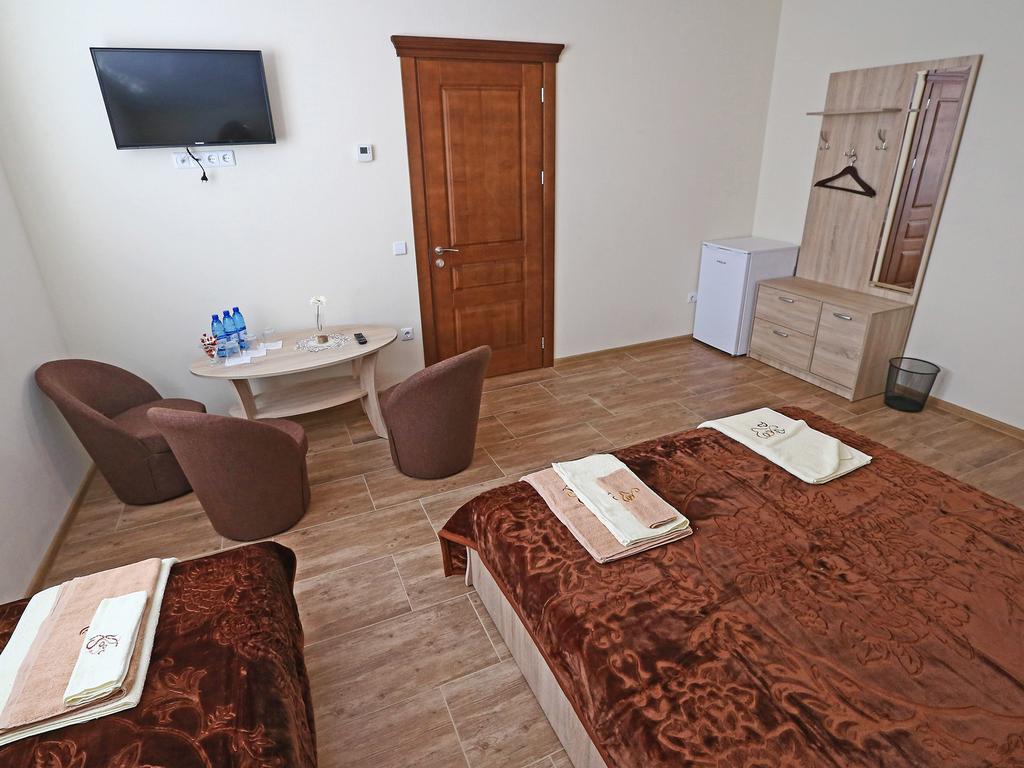 Juro Guest House Шяуляй Экстерьер фото